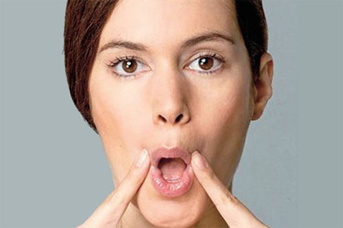 Cách xóa nếp nhăn vùng miệng