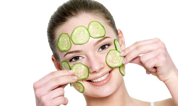 Điều trị da sẹo thâm lâu năm với Dưa chuột